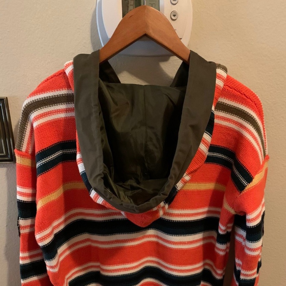 Sweater - Picture 2 of 5